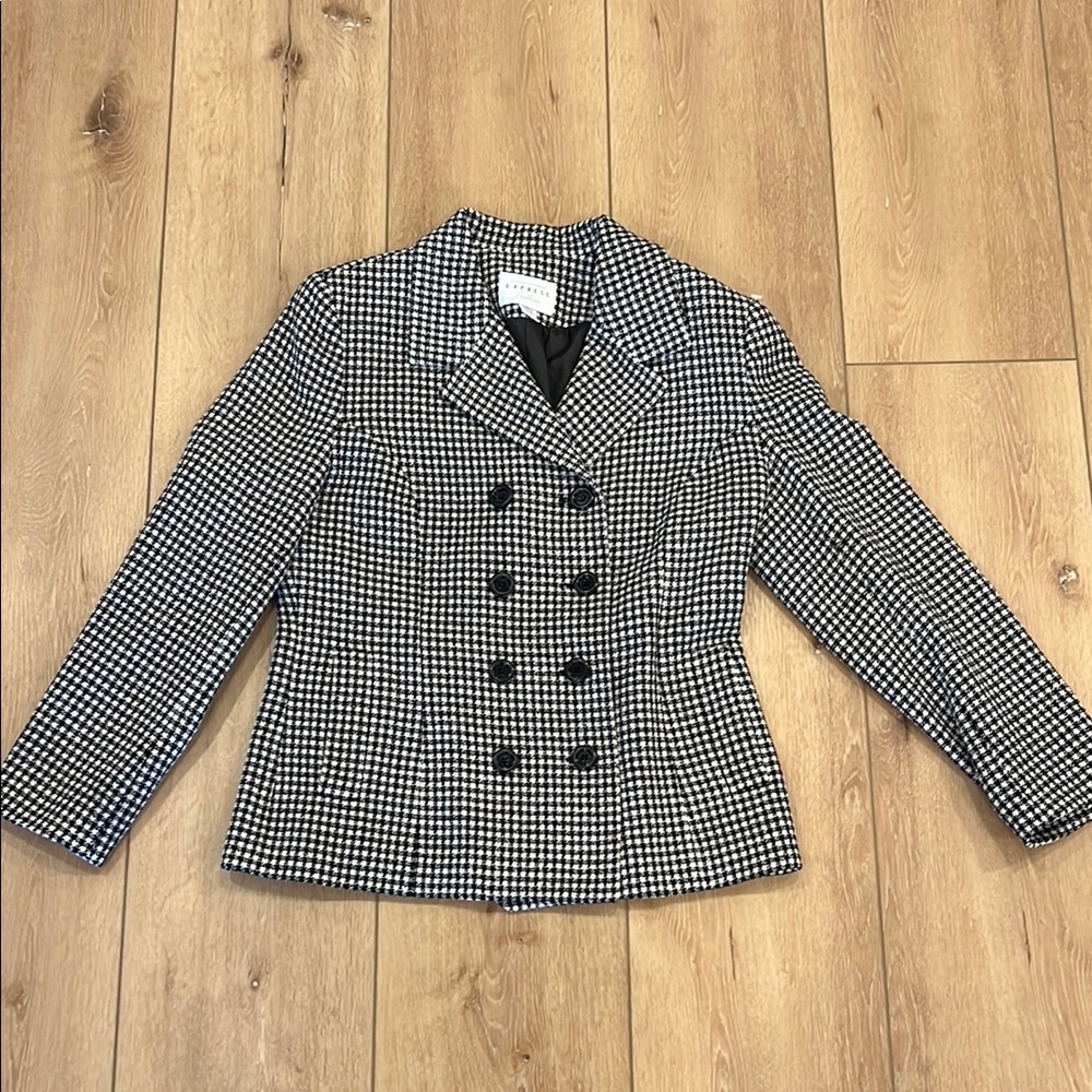 Express Women's Black and White Houndstooth Jacket